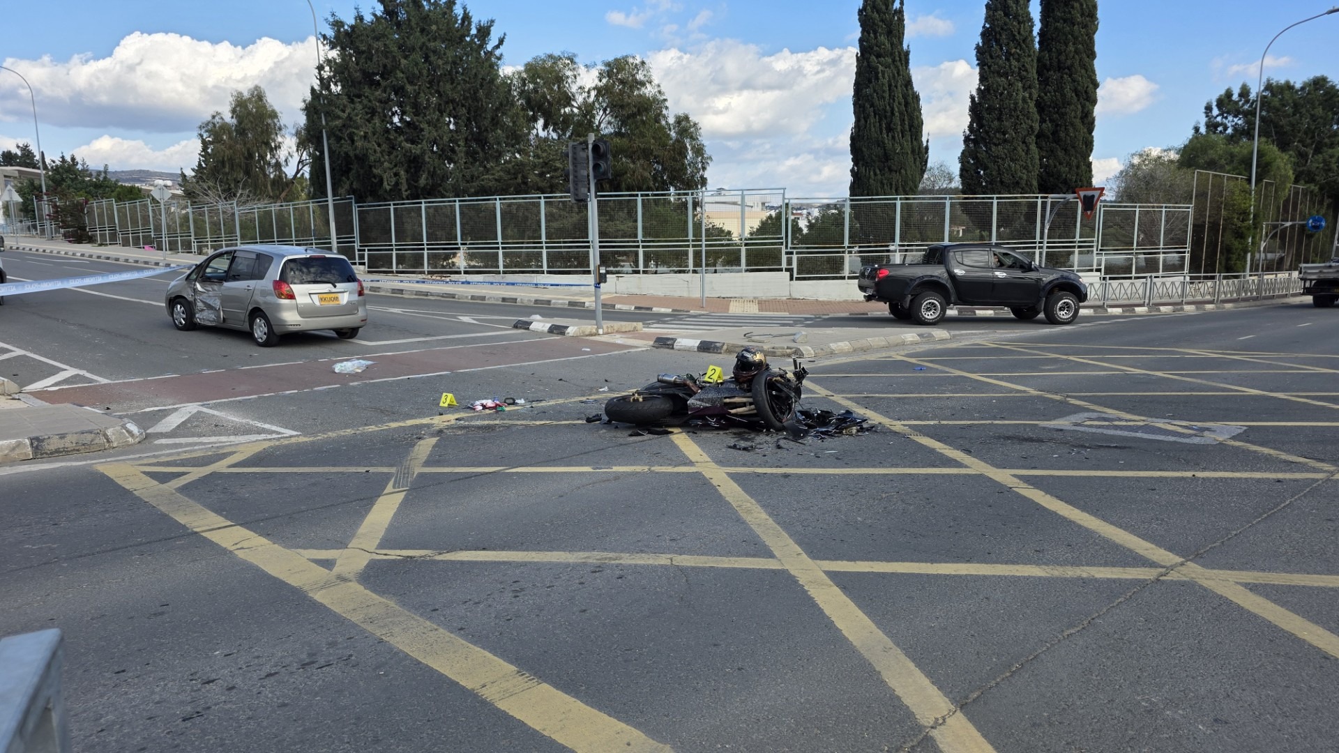 &Nu;έ&omicron; &theta;&alpha;&nu;&alpha;&tau;&eta;&phi;ό&rho;&omicron; &sigma;&tau;&eta;&nu; &Pi;ά&phi;&omicron; &ndash; &Nu;&epsilon;&kappa;&rho;ό&sigmaf; 23&chi;&rho;&omicron;&nu;&omicron;&sigmaf; &mu;&omicron;&tau;&omicron;&sigma;&iota;&kappa;&lambda;&epsilon;&tau;&iota;&sigma;&tau;ή&sigmaf; &mu;&epsilon;&tau;ά &alpha;&pi;ό &sigma;ύ&gamma;&kappa;&rho;&omicron;&upsilon;&sigma;&eta; &mu;&epsilon; &alpha;&upsilon;&tau;&omicron;&kappa;ί&nu;&eta;&tau;&omicron;