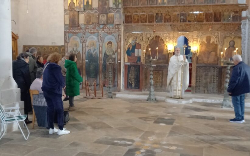 Στη σκιά της κατοχής, το φως της πίστης: Δέος και συγκίνηση στην τελευταία λειτουργία του έτους στη Μονή Αποστόλου Βαρνάβα