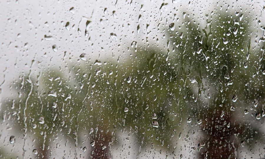 Καιρός: Τοπικές βροχές, καταιγίδες και χαλάζι, στην ατμόσφαιρα θα αιωρείται σκόνη