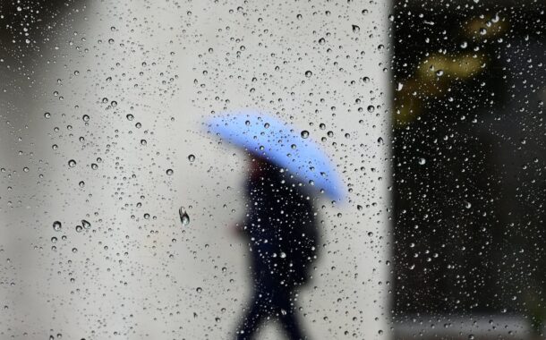 Καιρός: Τοπικές βροχές και μεμονωμένες καταιγίδες με πιθανότητα να πέσει και χαλάζι