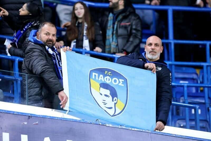 Απομάκρυναν πανό