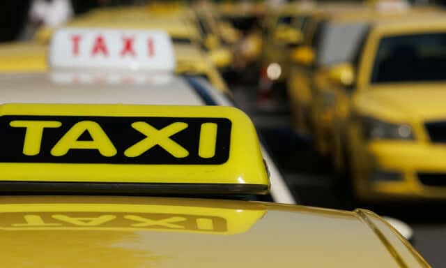 Σε απεργιακές κινητοποιήσεις οι οδηγοί ταξί και στην Πάφο  .«Η πειρατεία απειλεί την επιβίωσή μας», λέει η ΠΟΑΤ