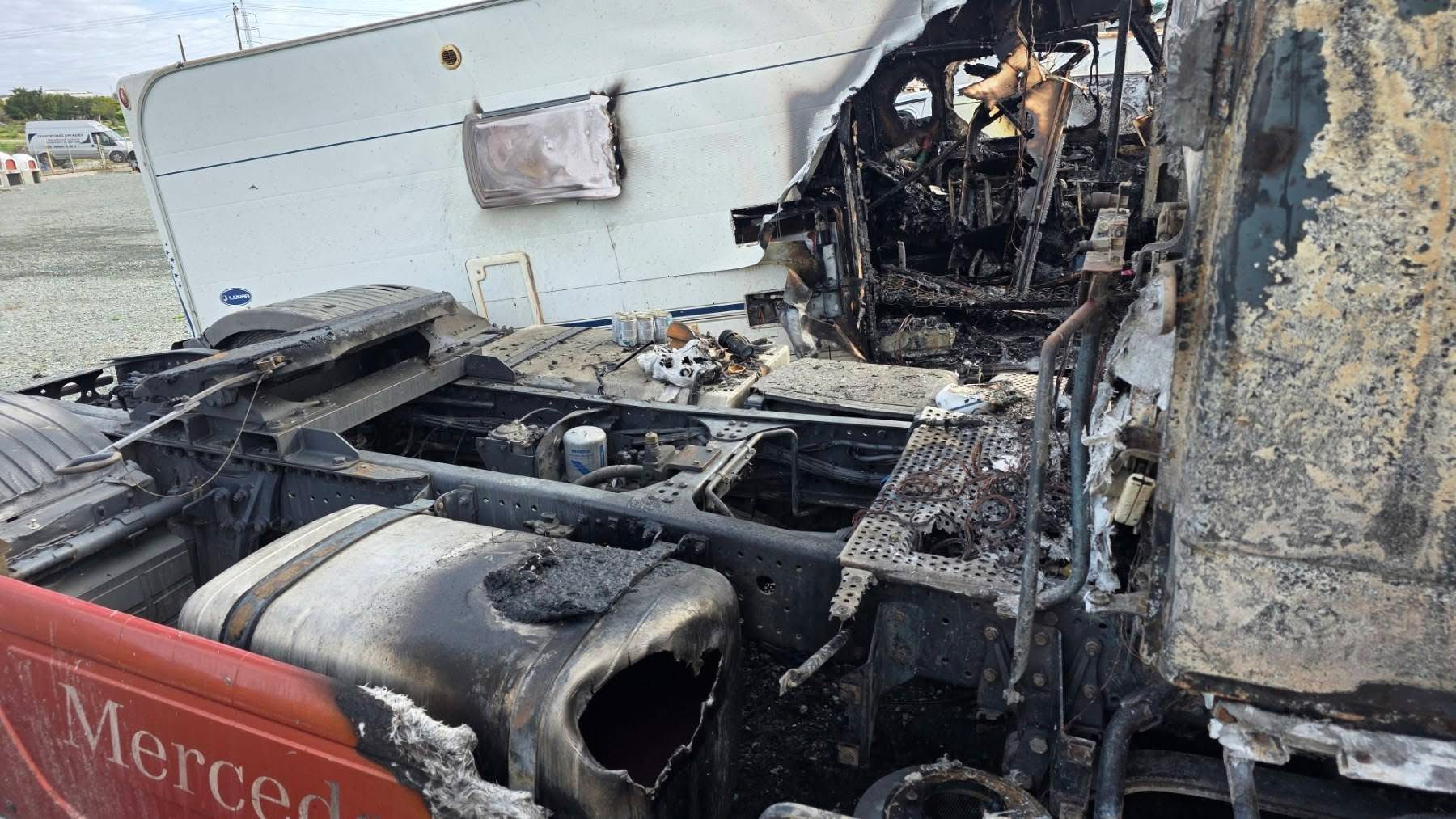 Φωτιά σε οχήματα στην Πάφο