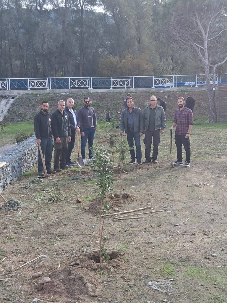 «Πρασινίζουμε την γή μας»: ΕΤΑΠ Πάφου-Τμήμα Δασών δράση δενδοφύτευσης