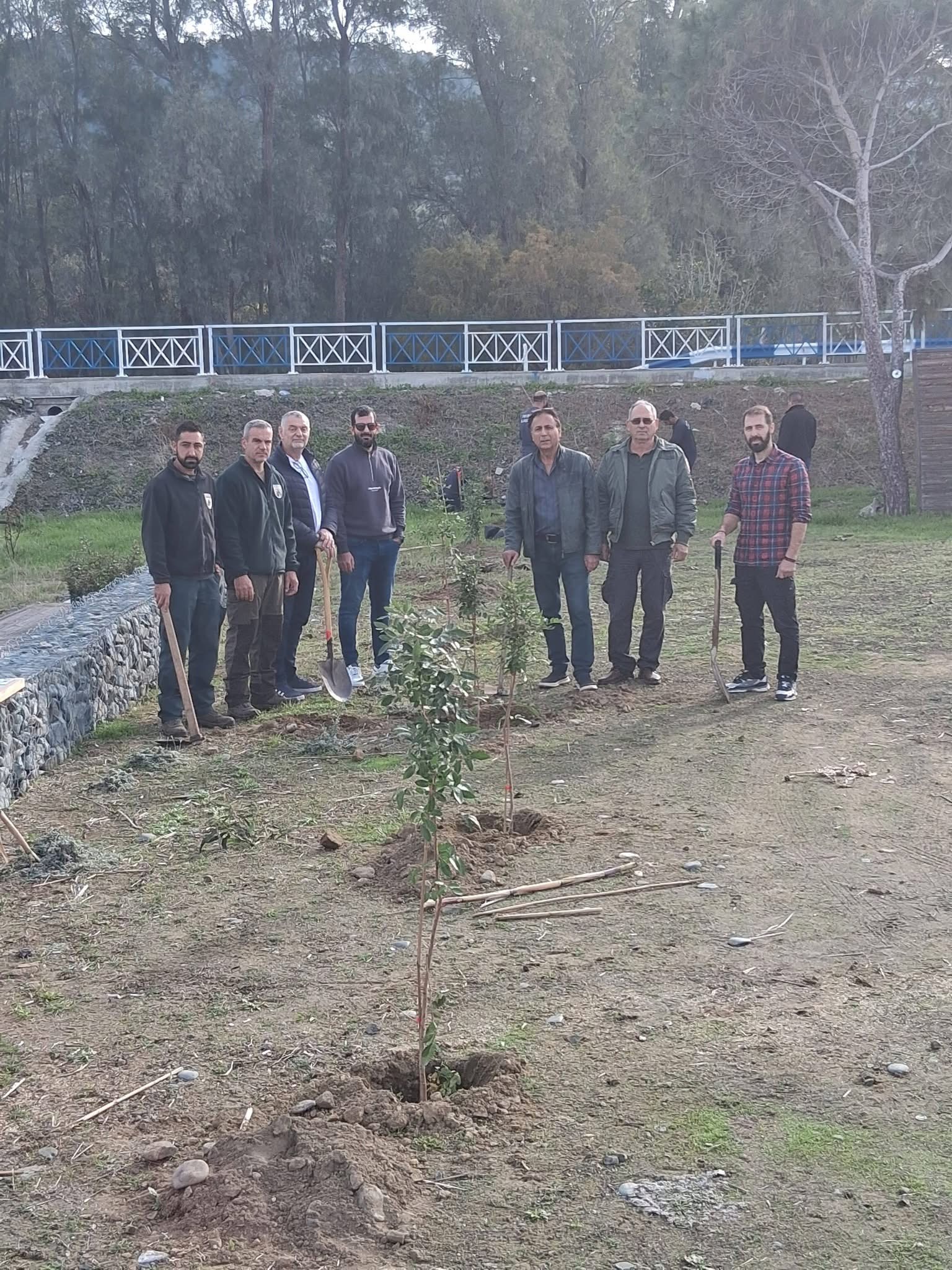 «Πρασινίζουμε την γή μας»: ΕΤΑΠ Πάφου-Τμήμα Δασών δράση δενδοφύτευσης