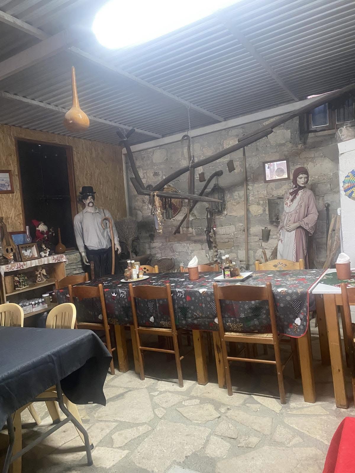 Ρίζες στον τόπο, ζωή στο χωριό: το οικογενειακό εργαστήρι γαλακτοκομικών της Αξύλου