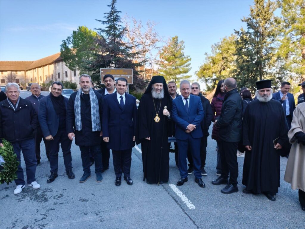 Την ανάγκη για αρραγές πολιτικό μέτωπο σημείωσε ο Υπ. Ενέργειας στο μνημόσυνο Αρχ. Μακαρίου Γ'