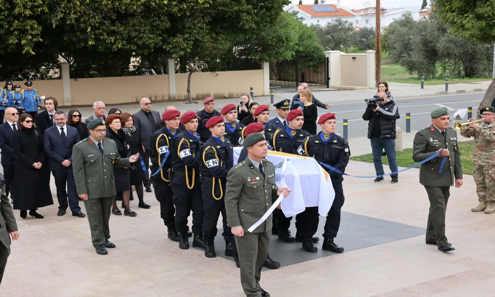 Πολιτικοί, φίλοι, συνεργάτες αποχαιρετούν τον Γ. Βασιλείου σκιαγραφώντας το πορτρέτο του