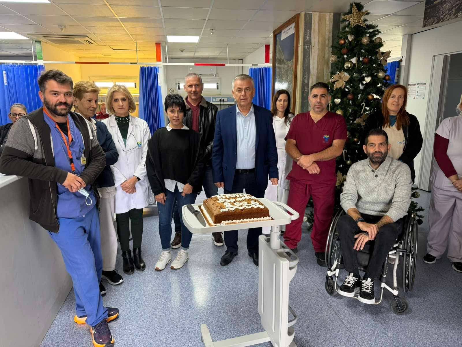 &Epsilon;&upsilon;&chi;έ&sigmaf; &kappa;&alpha;&iota; &sigma;&upsilon;&nu;&epsilon;&rho;&gamma;&alpha;&sigma;ί&alpha; &mu;&epsilon; &tau;&omicron; &kappa;ό&psi;&iota;&mu;&omicron; &tau;&eta;&sigmaf; &beta;&alpha;&sigma;&iota;&lambda;ό&pi;&iota;&tau;&alpha;&sigmaf; &sigma;&tau;&iota;&sigmaf; &kappa;&rho;&alpha;&tau;&iota;&kappa;έ&sigmaf; &upsilon;&pi;&eta;&rho;&epsilon;&sigma;ί&epsilon;&sigmaf; &tau;&eta;&sigmaf; &Pi;ό&lambda;&eta;&sigmaf; &Chi;&rho;&upsilon;&sigma;&omicron;&chi;&omicron;ύ&sigmaf; &alpha;&pi;ό &tau;&omicron; &Delta;ή&mu;&alpha;&rho;&chi;&omicron;