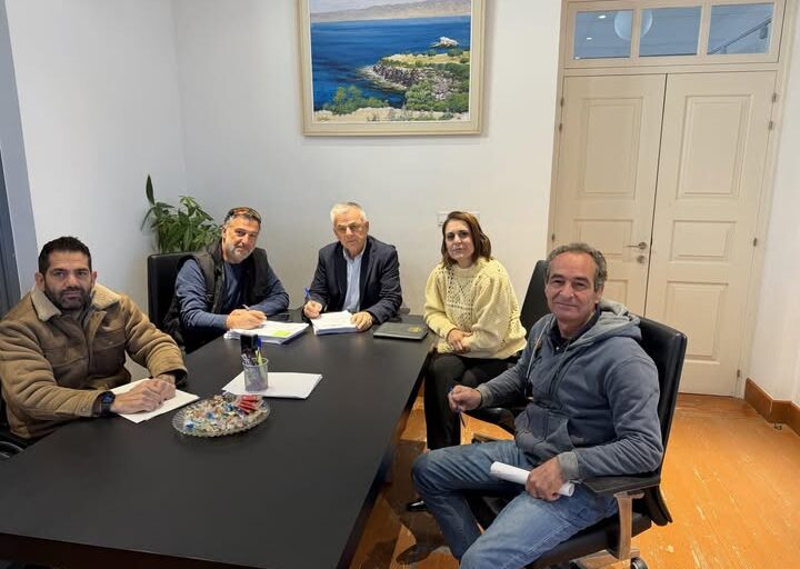 Υπογραφή συμβολαίων για «Ενεργειακή αναβάθμιση κτιρίου Δημαρχείου Πόλης»