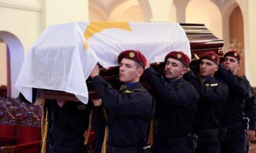 Λαός και πολιτεία απευθύνουν το «ύστατο χαίρε» στον Γιώργο Βασιλείου