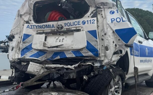 Τρία πρόσωπα μεταφέρθηκαν τα ξημερώματα σήμερα στο Γενικό Νοσοκομείο Λευκωσίας, μετά από οδική σύγκρουση που σημειώθηκε στον αυτοκινητόδρομο