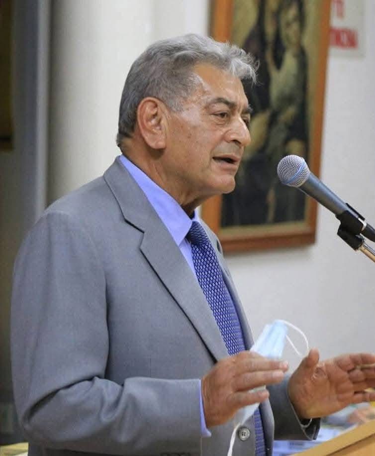 Γενναιόδωρη χειρονομία του συγγραφέα Χριστάκη Ταπακούδη προς το Σ.Κ.Ε. Χλώρακας