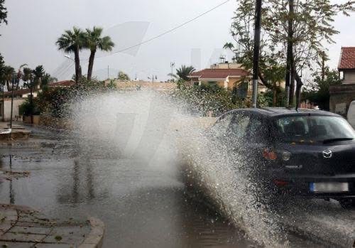 Προσοχή στο οδικό δίκτυο λόγω καιρικών συνθηκών συστήνει στους οδηγούς η Αστυνομία