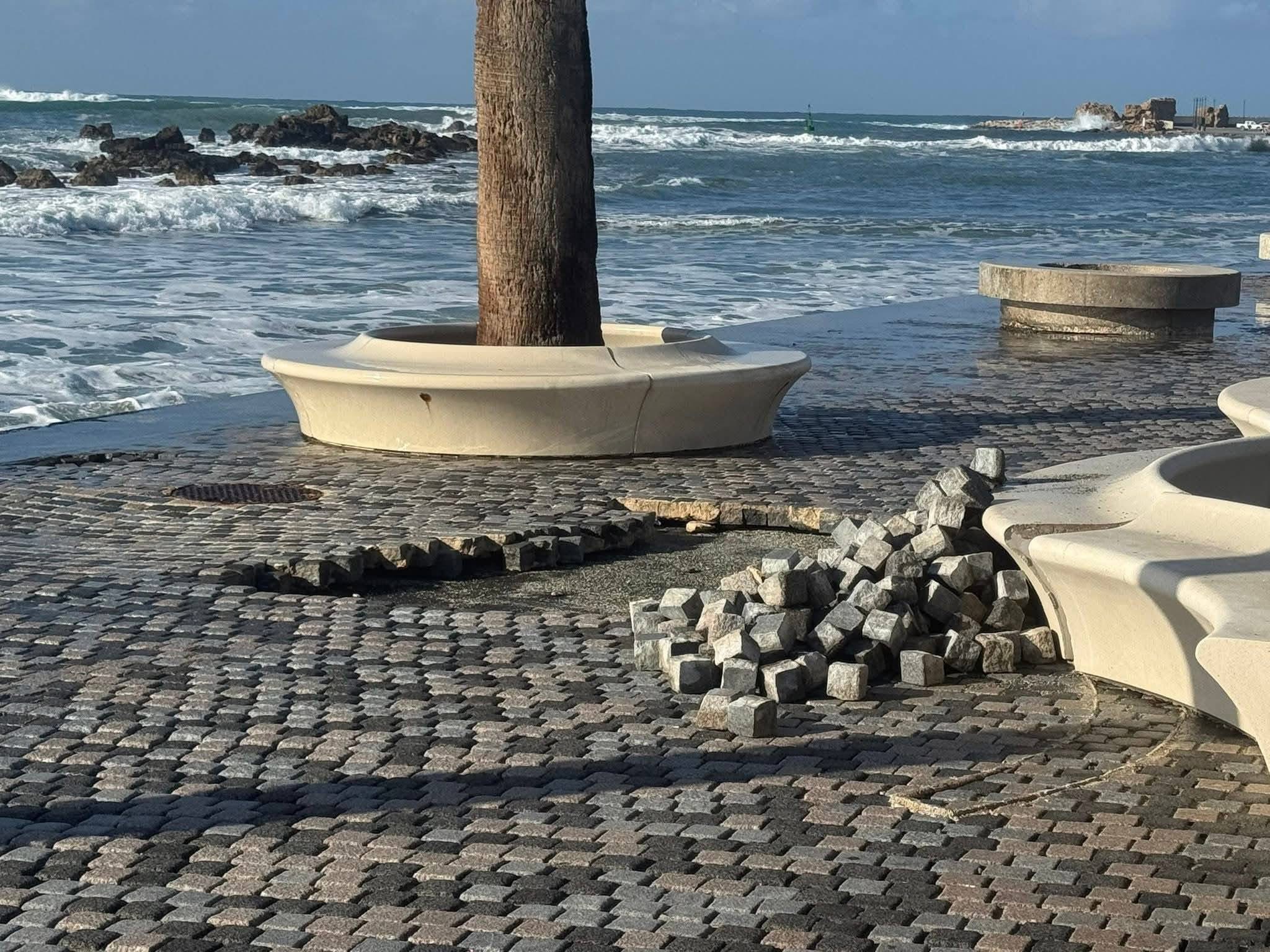 Δ. Πάφου : άμεσες πρωτοβουλίες για μόνιμες λύσεις στο παραλιακό μέτωπο