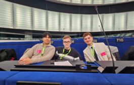 Ευθύμιος Ευθυμίου: Ο μαθητής του λυκείου Κύκκου Πάφου στον 9ο Παγκύπριο Διαγωνισμό Αρχαίας Ελληνικής Γλώσσας και Γραμματείας, που στόχευε στην ανάδειξη της αξίας της ειρήνης