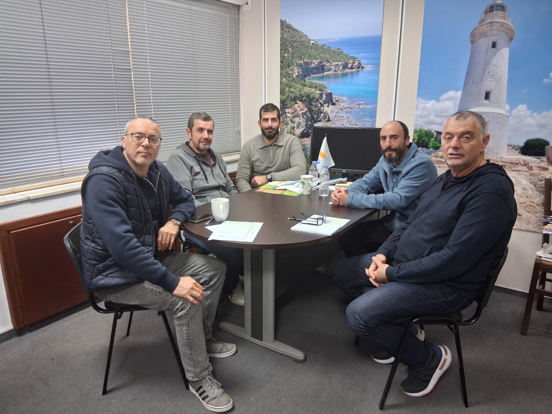 ΕΤΑΠ: Συνάντηση με τον Ναυαγοσωστικό Όμιλο Κινύρας για περαιτέρω αναβάθμιση της ασφάλειας στις παραλίες