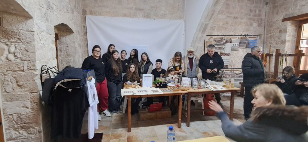 Γεφυρώνοντας παράδοση και καινοτομία: Η μαθητική επιχείρηση  του Λ. Αγ. Νεοφύτου «Heritage Weave» στη Φύτη
