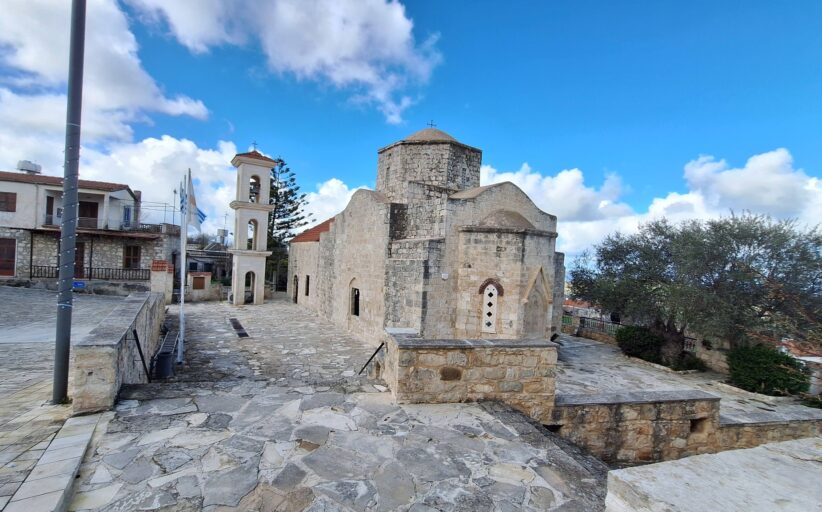 Εκκλησία της Παναγίας Χρυσελεούσας στο χωριό Λυσός της Πάφου