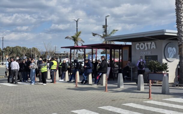 Ενημερώθηκαν από ΠΑ για εκκένωση, λένε κοινοτάρχης Μανδριών και αντιδήμαρχος Τίμης