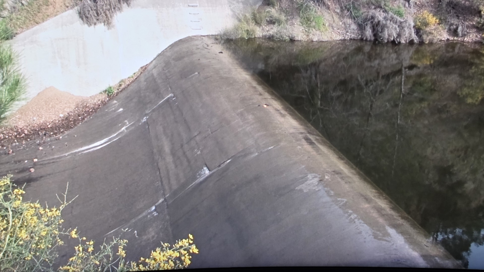 Υπερχείλισε το φράγμα της Αγίας Μαρίνας Χρυσοχούς