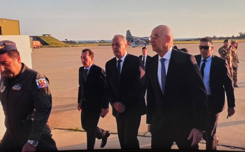 Η σχέση με Ελλάδα διαφυλάσσεται ως «κόρη οφθαλμού» λέει ο Πάλμας που επισκέφθηκε με Δένδια την βάση στην Πάφο