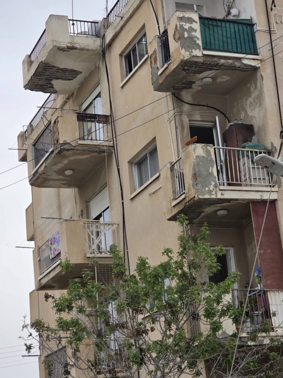 Έκτακτη σύσκεψη στην Πάφο για τις επικίνδυνες οικοδομές