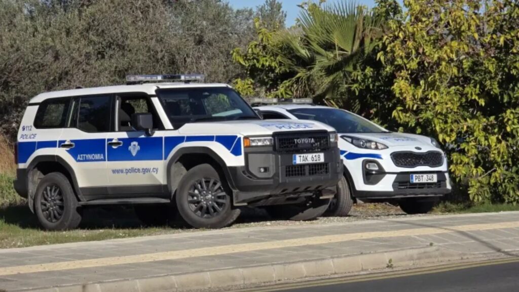 Οδηγός προσέκρουσε σε περιτείχισμα οικίας στην Αμαργέτη με συνεπιβάτη τον 5χρονο γιο του