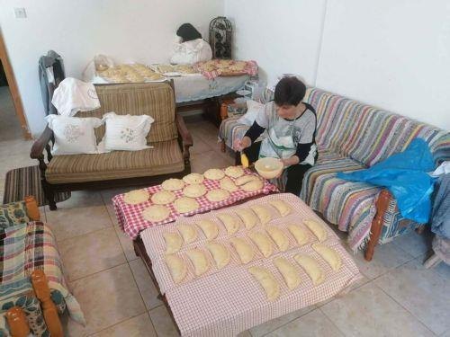 Η παρασκευή της φλαούνας τη Μεγάλη Παρασκευή στην Επαρχία Πάφου