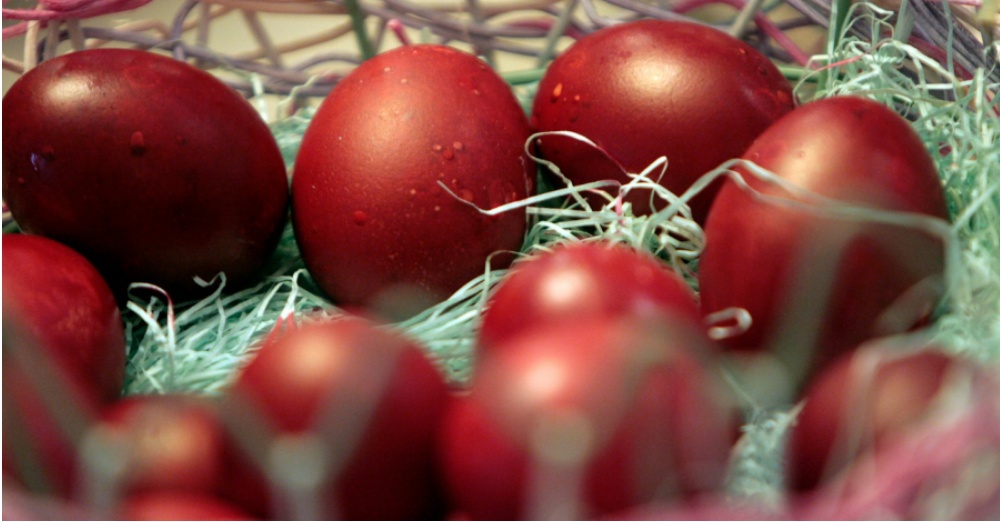 Το Έθιμο των Βαμμένων Αυγών το Πάσχα