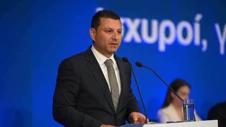 Πάζαρος: Nικητής της κάλπης, έχοντας θριαμβεύσει τόσο στην κοινωνία όσο και στην κομματική βάση.