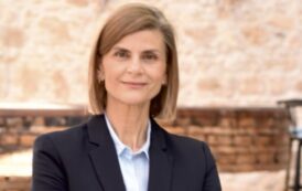 Ανθή Λεωνίδου Στρόππου: ΑΣ ΓΙΝΟΥΜΕ ΟΛΟΙ ΜΙΑ ΚΟΙΝΩΝΙΑ ΠΙΟ ΑΝΘΡΩΠΙΝΗ