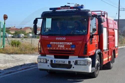 Φωτιά σε σταθμευμένο όχημα έξω από συνεργείο στην Πάφο