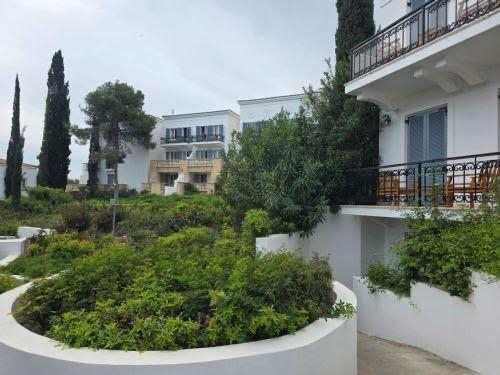 Βελτίωση τον Ιούνιο, αλλά παραμένουν μειωμένες οι πληρότητες στα ξενοδοχεία, λέει ο Πρόεδρος ΠΑΣΥΞΕ
