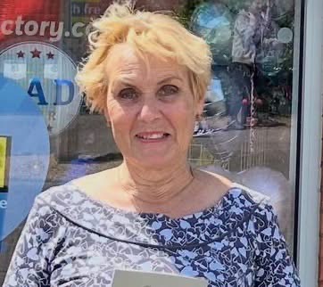 &Beta;&omicron;&eta;&theta;ή&sigma;&tau;&epsilon;, &alpha;&pi;&omicron;&upsilon;&sigma;&iota;ά&zeta;&epsilon;&iota; &alpha;&pi;ό &tau;&omicron; &Sigma;&tau;&rho;&omicron;&upsilon;&mu;&pi;ί 69&chi;&rho;&omicron;&nu;&eta;