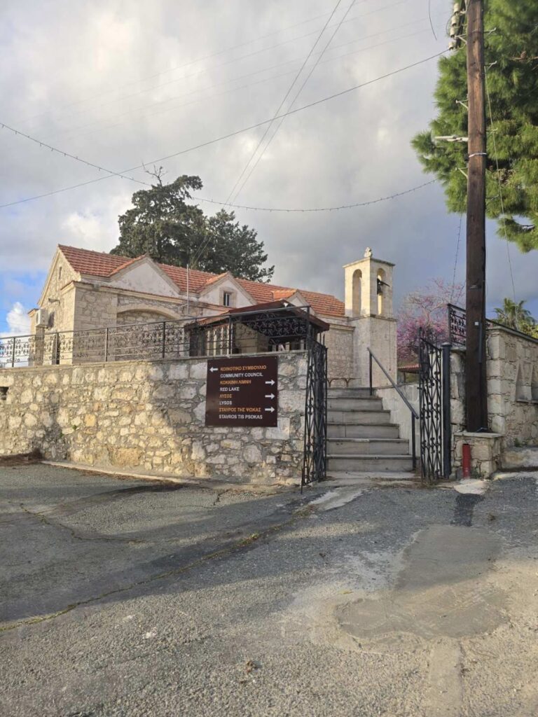 Ερήμωση, φυγή των νέων και ακρίβεια «γονατίζουν» την Κινούσα , από τους 300 κατοίκους απέμειναν μόλις 92