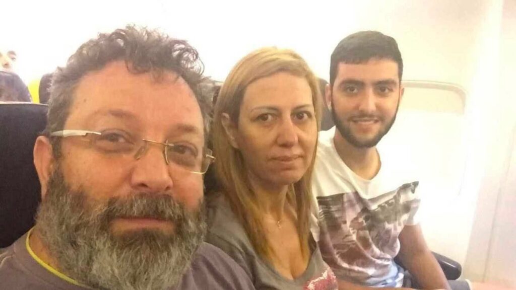 &Theta;&lambda;ί&psi;&eta; &gamma;&iota;&alpha; &tau;&omicron;&nu; &theta;ά&nu;&alpha;&tau;&omicron; &tau;&omicron;&upsilon; &Chi;&alpha;&rho;ά&lambda;&alpha;&mu;&pi;&omicron;&upsilon; &Lambda;&epsilon;&alpha;&nu;&tau;&zeta;ή