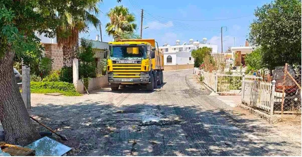 Ξεκίνησαν οι ασφαλτοστρώσεις σε τρεις οδούς του Δήμου Πάφου