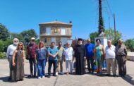 Κύπριοι λογοτέχνες τίμησαν τον ήρωα Ανδρέα Μουζάκη στη Ζάκυνθο με κατάθεση στεφάνων και απαγγελία ποιημάτων