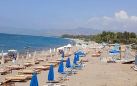 Έτοιμες να υποδεχθούν τους λουόμενους οι οργανωμένες παραλίες του Δήμου Πόλης Χρυσοχούς
