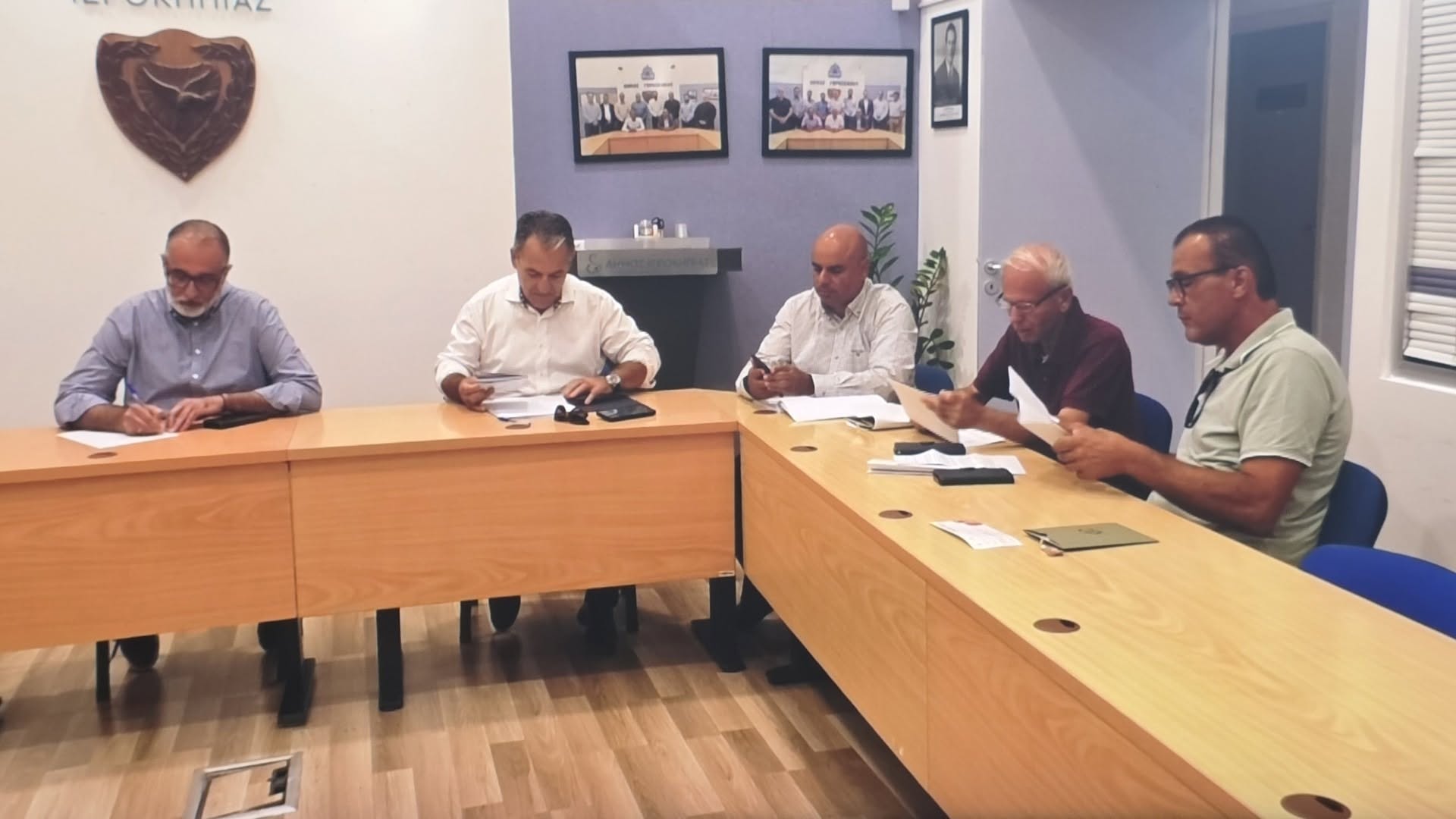 Θέματα περιβάλλοντος, ευημερία ζώων, απορρέοντα από λειτουργία αεροδρομίου, συζήτησε ο Μυριάνθους με Δ. Ιεροκηπίας