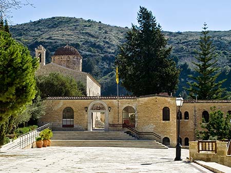 Θέση Ιεράς Μονής Αγίου Νεοφύτου για το επεισόδιο